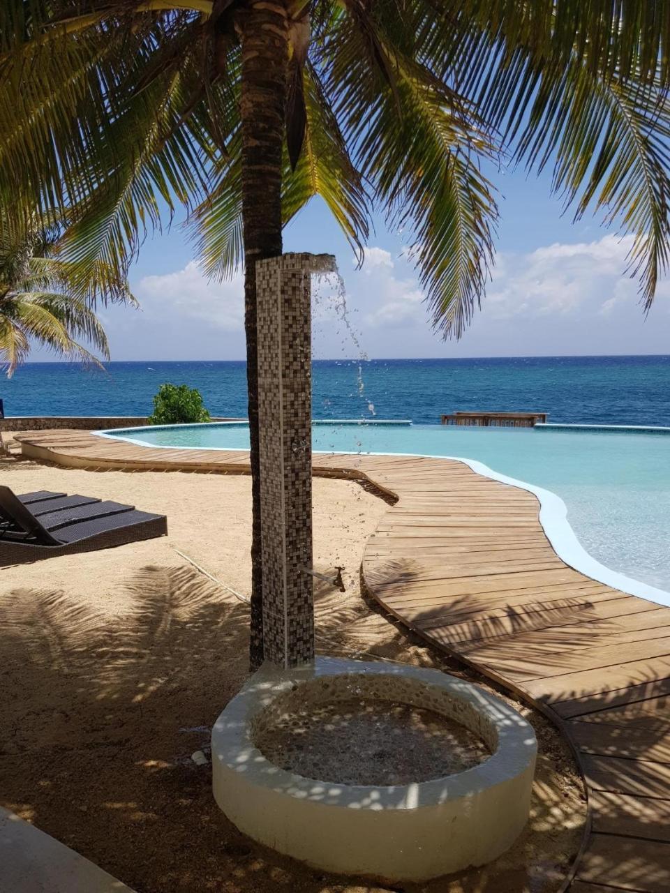 Ocho Rios Penthouse At Whispering Seas Daire Dış mekan fotoğraf